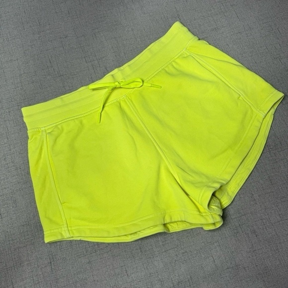 Lululemon Inner Glow High Rise Shorts Neon Yellow Highlighter Short Size 12 - Picture 5 of 8